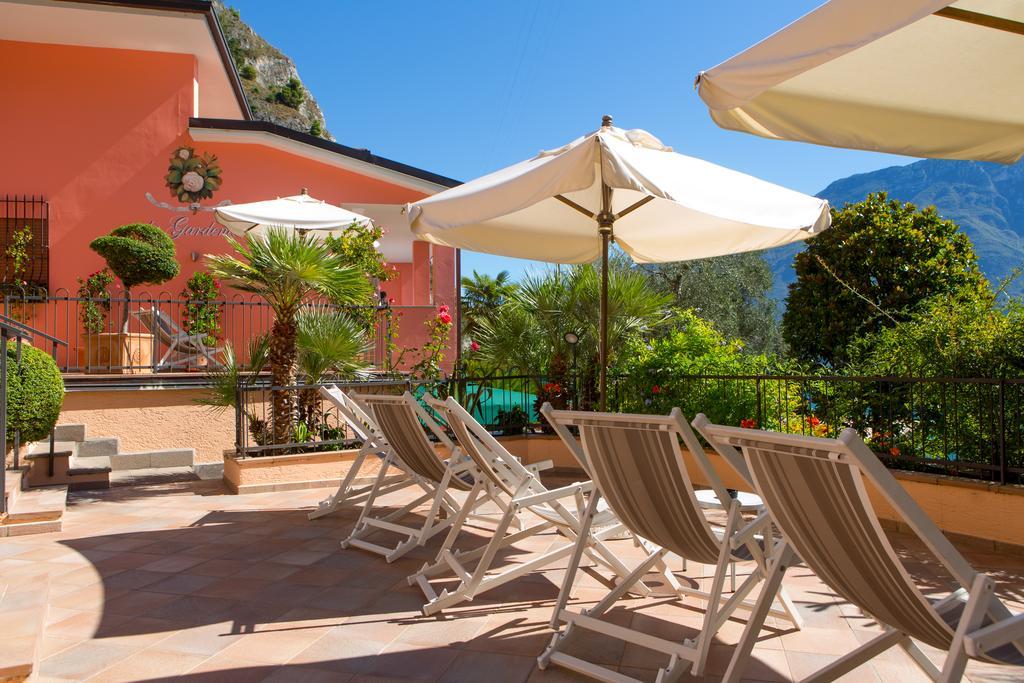 Hotel La Gardenia & Villa Oleandra Лимоне сул Гарда Стая снимка