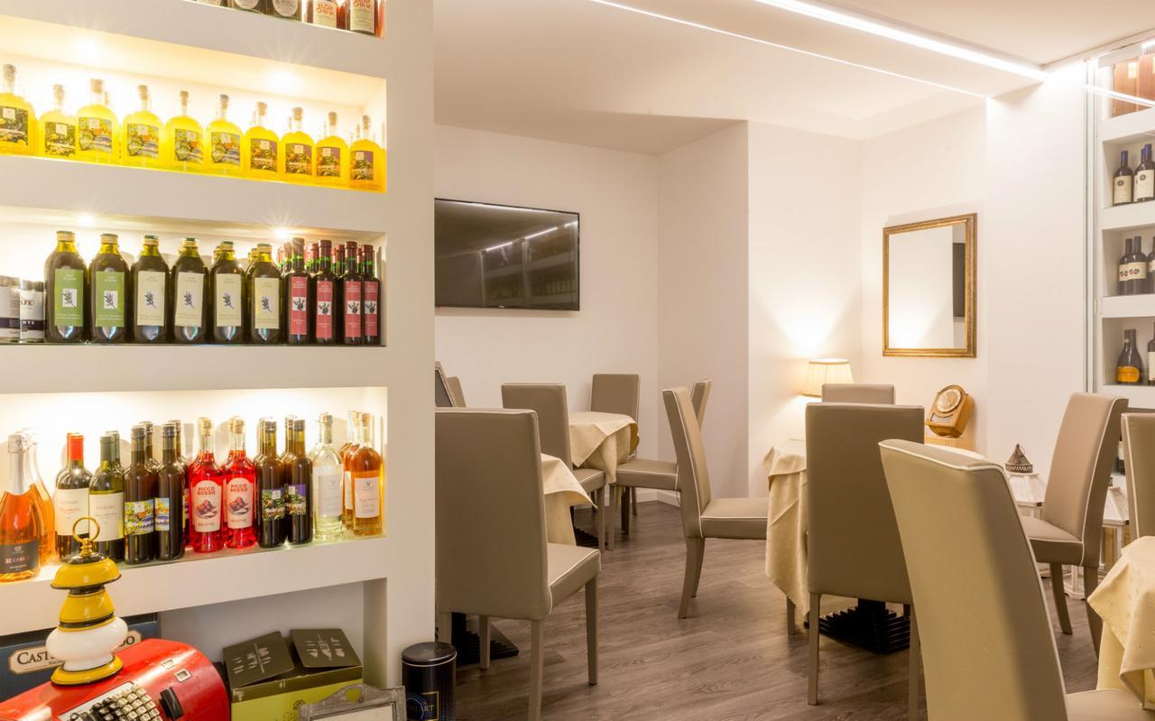 Hotel La Gardenia & Villa Oleandra Лимоне сул Гарда Екстериор снимка