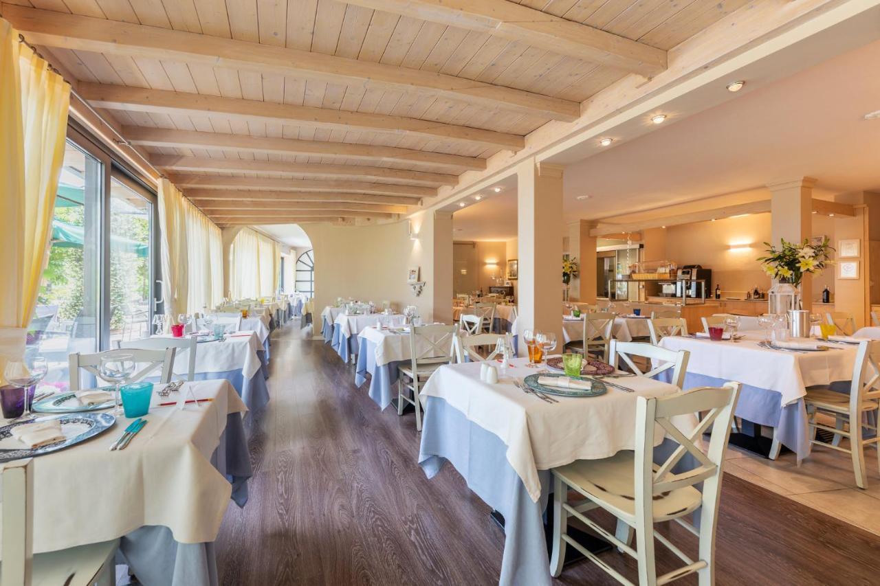 Hotel La Gardenia & Villa Oleandra Лимоне сул Гарда Екстериор снимка