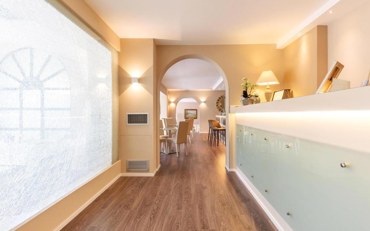 Hotel La Gardenia & Villa Oleandra Лимоне сул Гарда Екстериор снимка