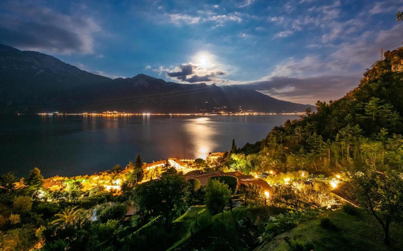 Hotel La Gardenia & Villa Oleandra Лимоне сул Гарда Екстериор снимка