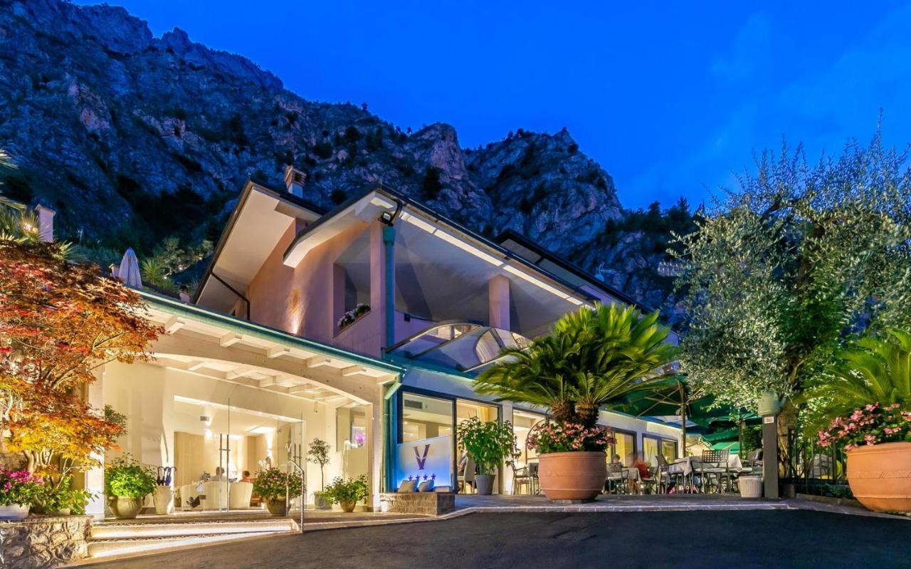 Hotel La Gardenia & Villa Oleandra Лимоне сул Гарда Екстериор снимка