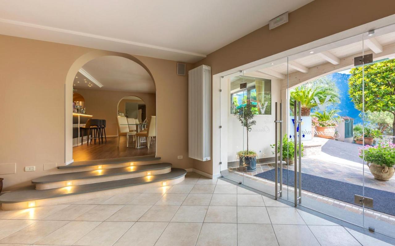 Hotel La Gardenia & Villa Oleandra Лимоне сул Гарда Екстериор снимка
