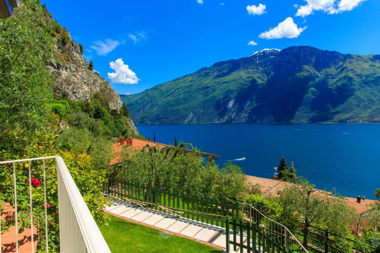 Hotel La Gardenia & Villa Oleandra Лимоне сул Гарда Екстериор снимка